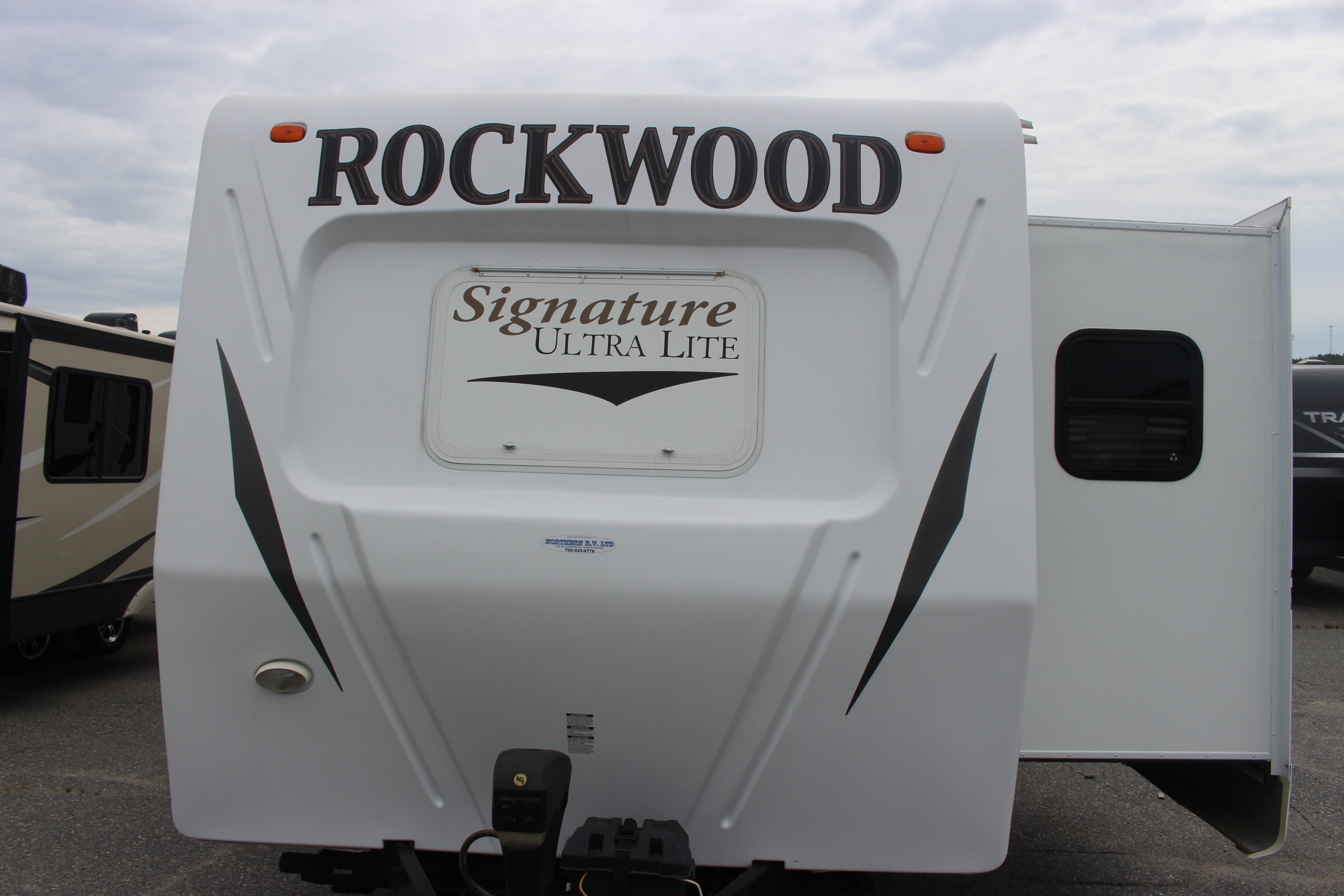 2013 FOREST RIVER ROCKWOOD 8314BSS